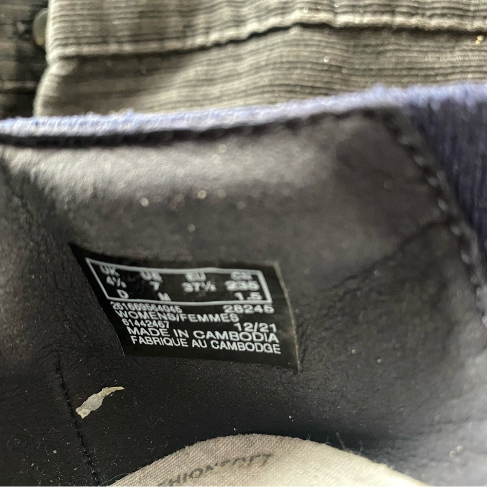 Lady’s Clark’s Grasshoppers Shoes Size 7 - image 5